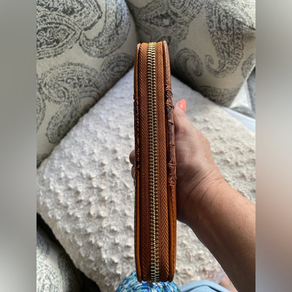 SALE! Vegan Leather, Alligator print Wallet and Handbag - Picture 14 of 16